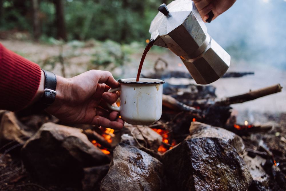 camping coffee pour